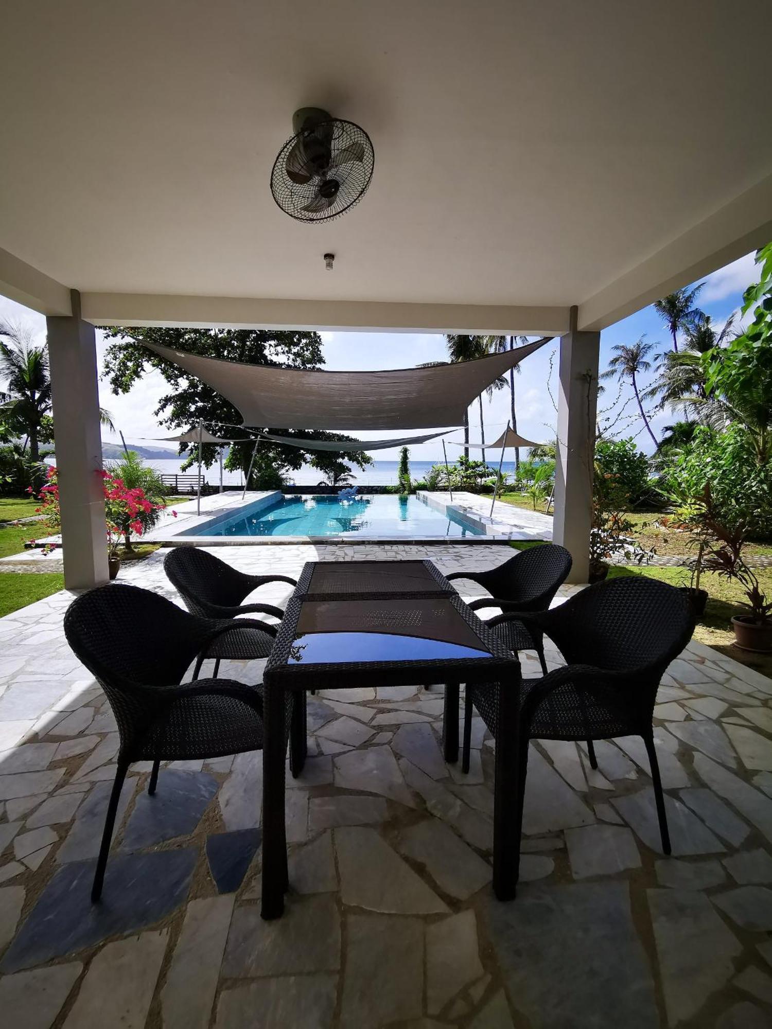 Sunset Cove Beach & Dive Resort Romblon Экстерьер фото