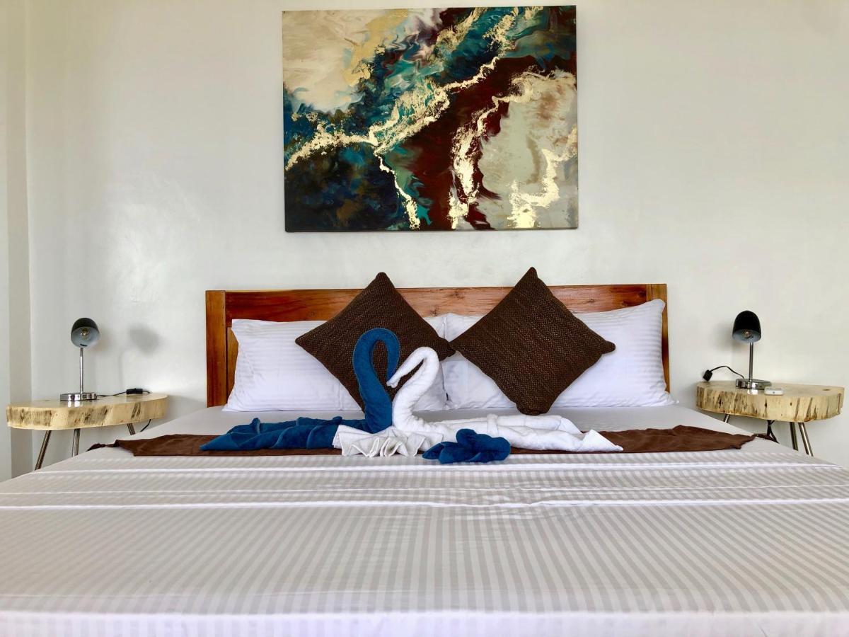 Sunset Cove Beach & Dive Resort Romblon Экстерьер фото