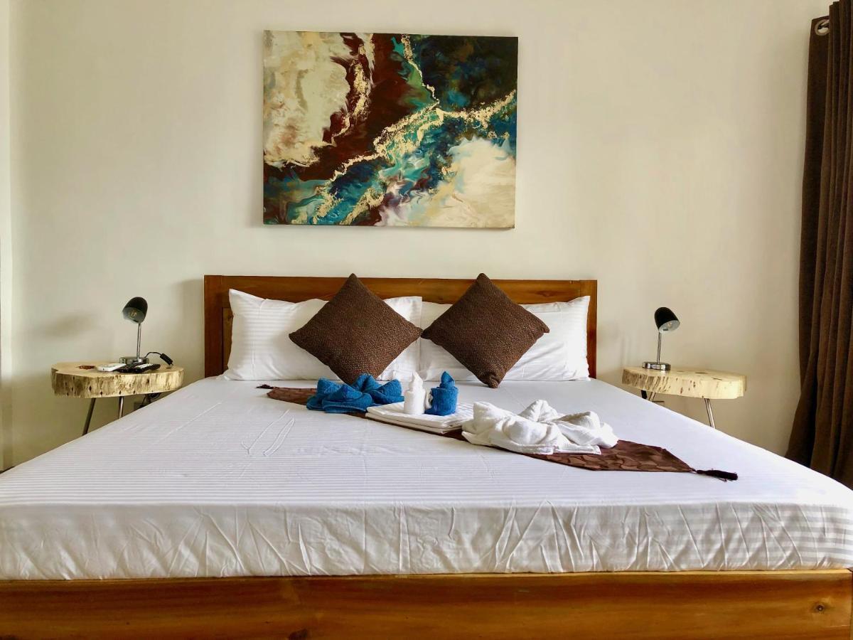 Sunset Cove Beach & Dive Resort Romblon Экстерьер фото